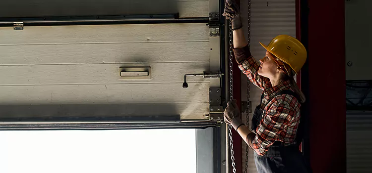 Addressing Common Garage Door Stoppage Issues in Doral, FL